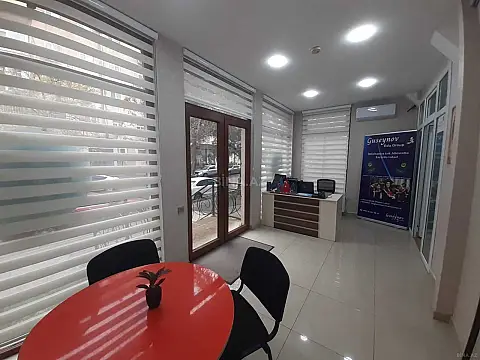 Satılır obyekt 250 m²