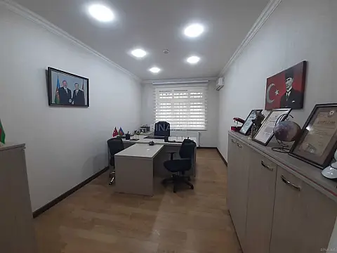 Satılır obyekt 250 m²