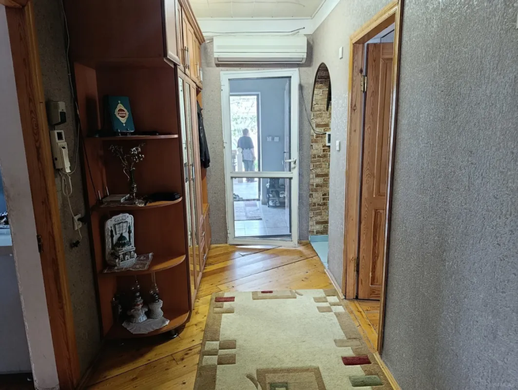 Satılır 4 otaqlı həyət evi 140 m²