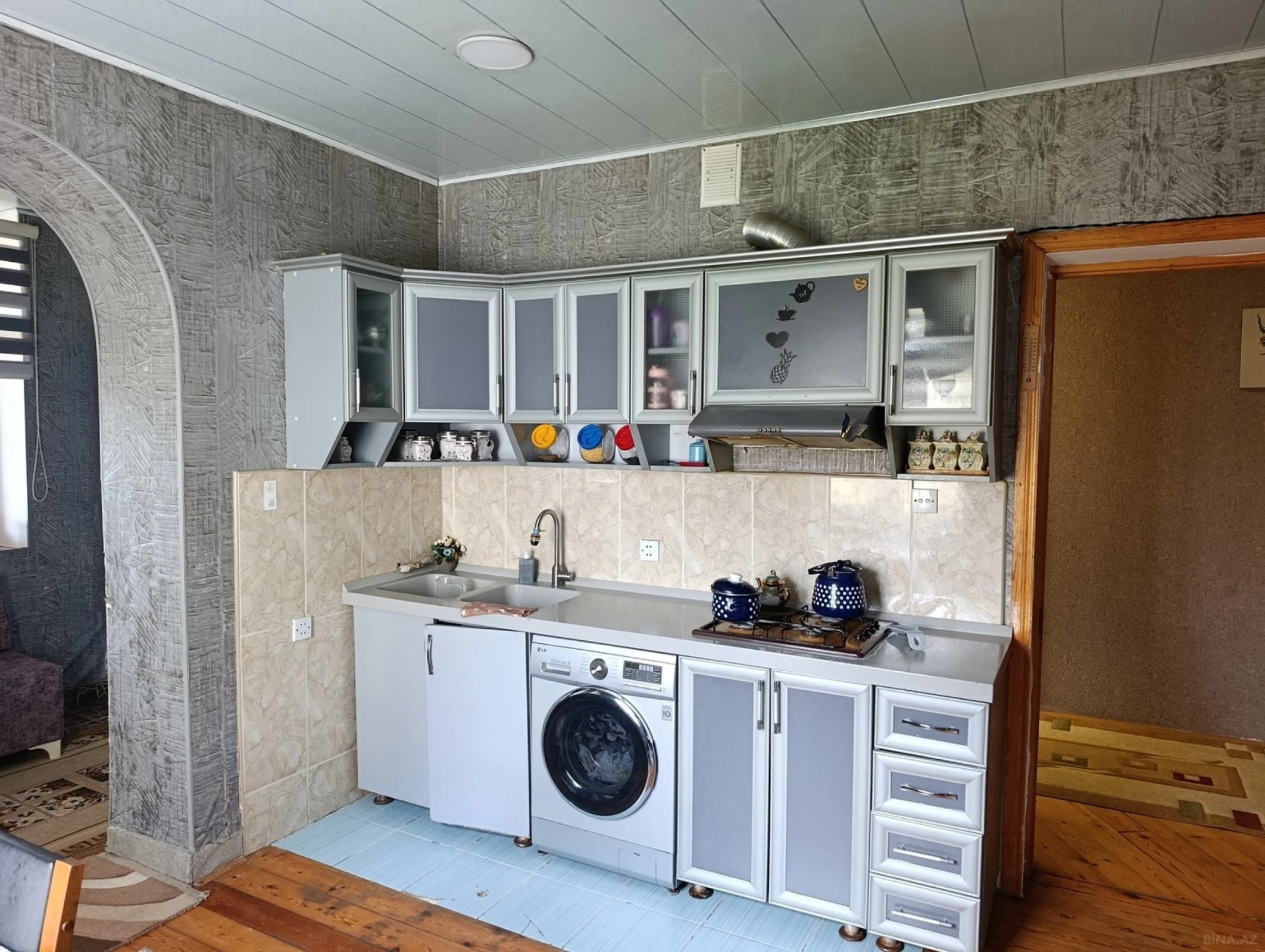 Satılır 4 otaqlı həyət evi 140 m²