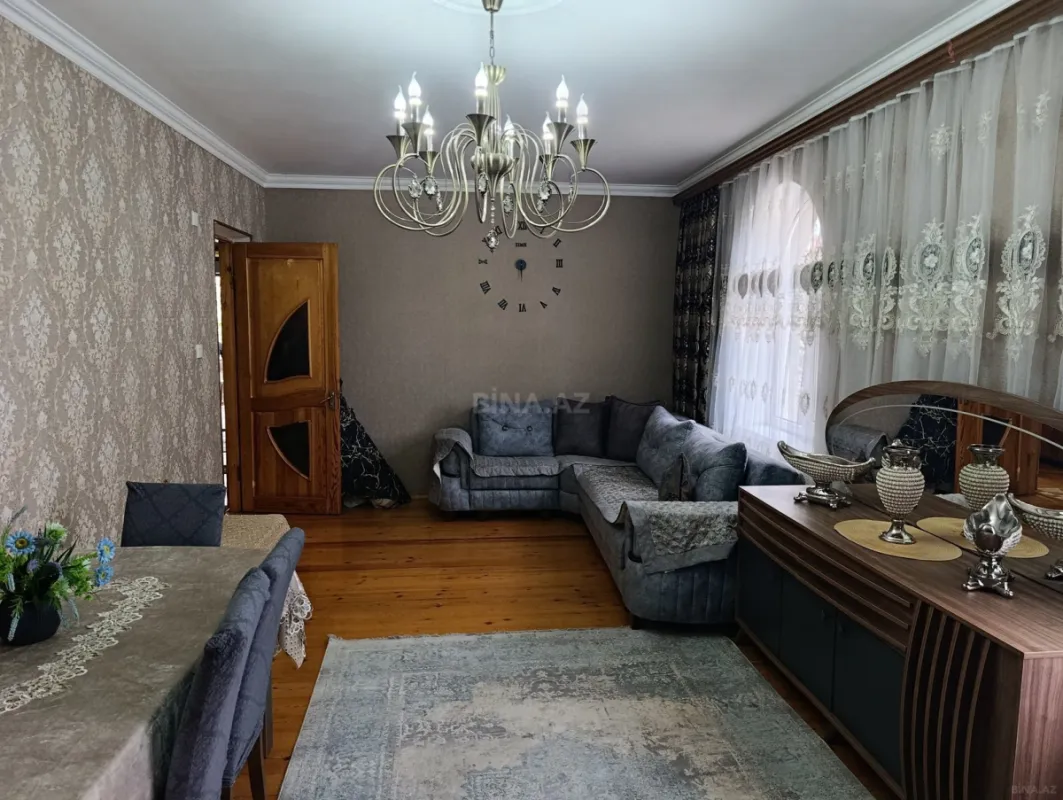 Satılır 4 otaqlı həyət evi 140 m²