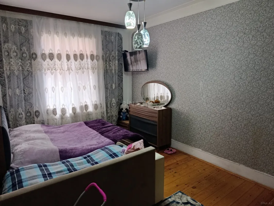 Satılır 4 otaqlı həyət evi 140 m²