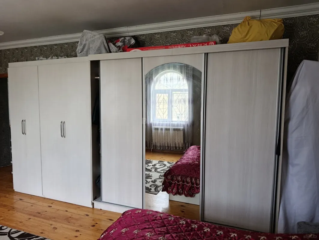 Satılır 4 otaqlı həyət evi 140 m²