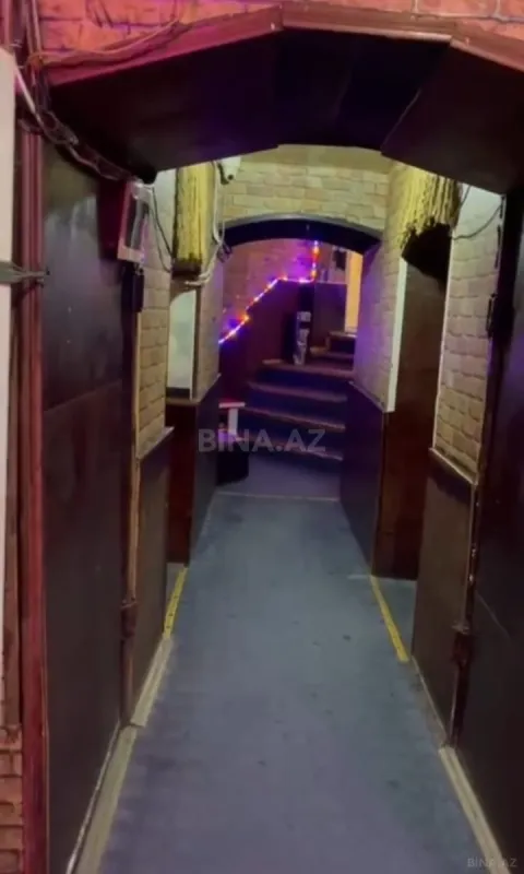 Satılır obyekt 243 m²