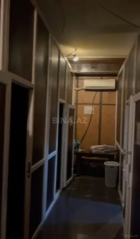 Satılır obyekt 243 m²