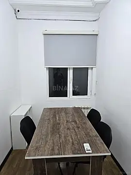 Kirayə verilir 8 otaqlı ofis 160 m²