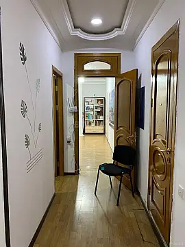 Kirayə verilir 8 otaqlı ofis 160 m²