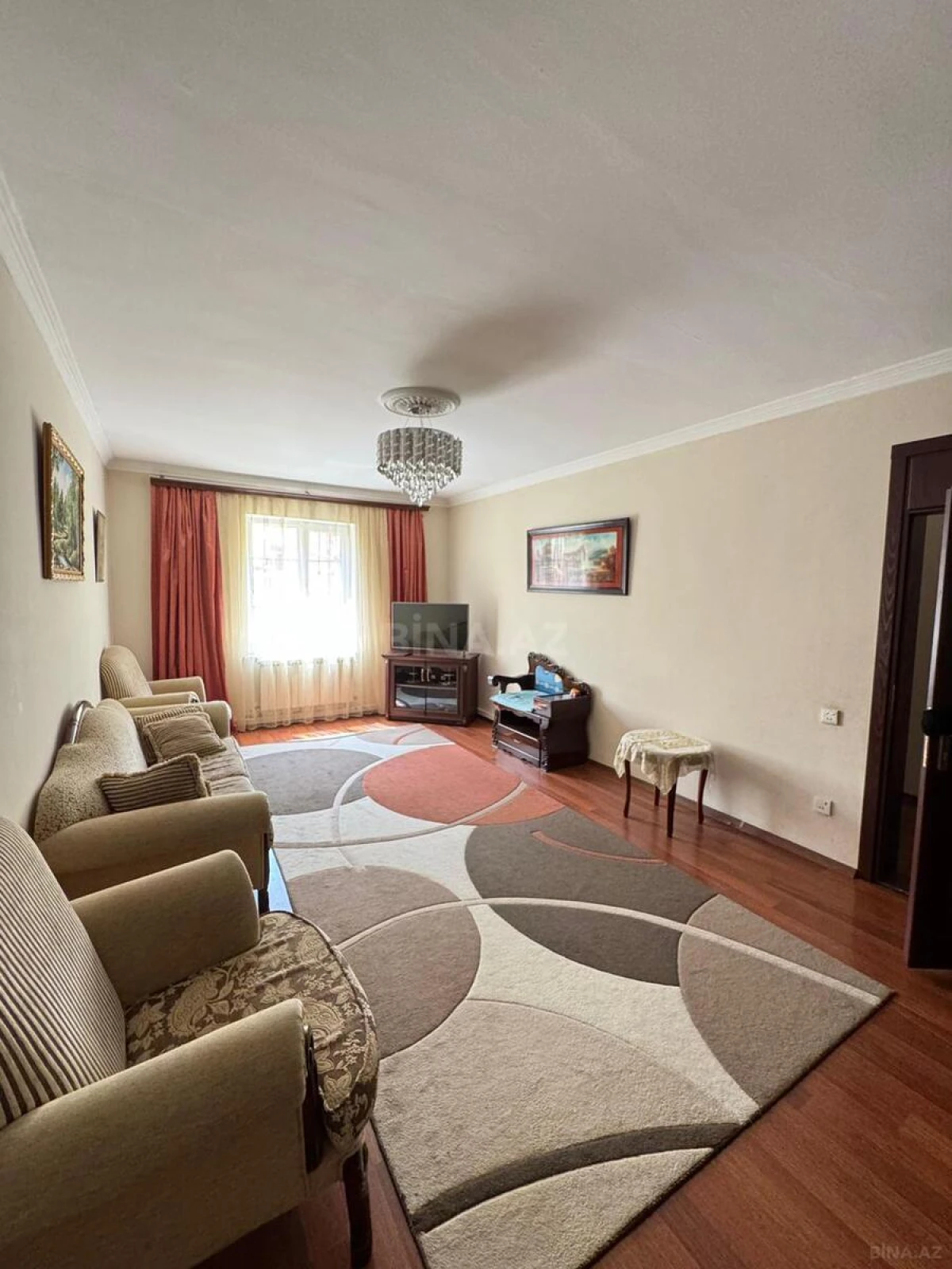 Kirayə verilir 5 otaqlı həyət evi 250 m²