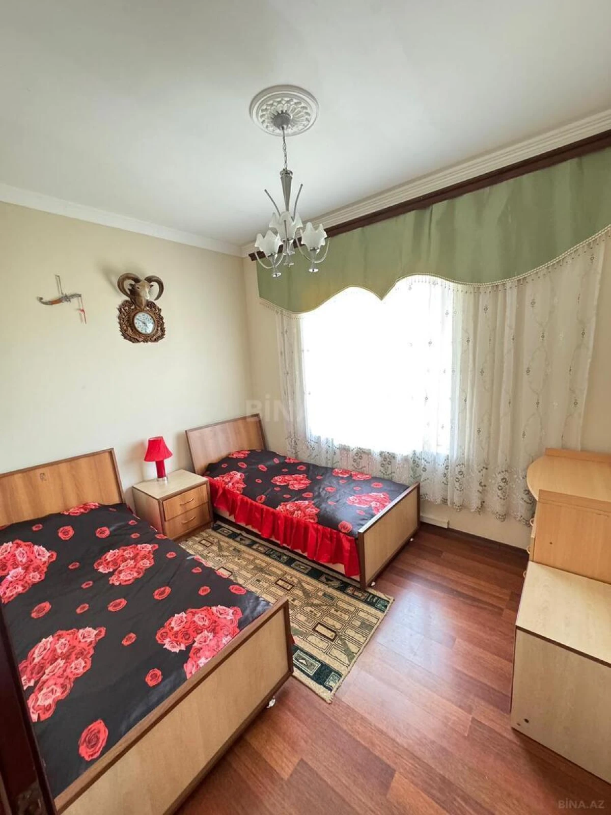 Kirayə verilir 5 otaqlı həyət evi 250 m²