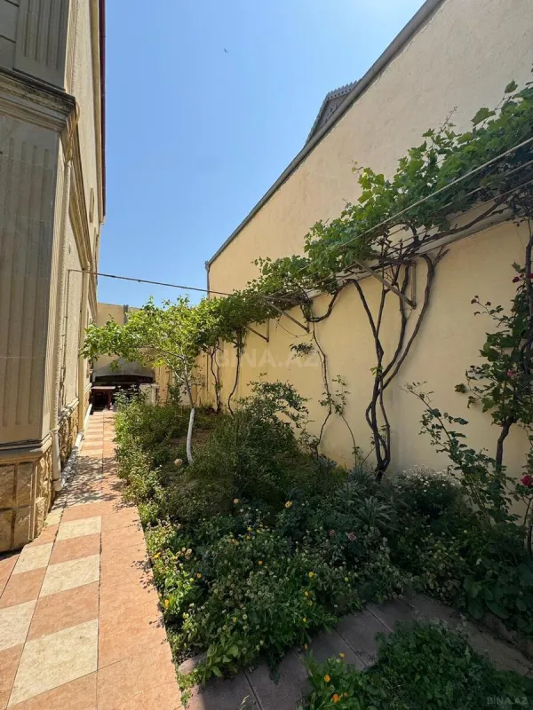 Kirayə verilir 5 otaqlı həyət evi 250 m²