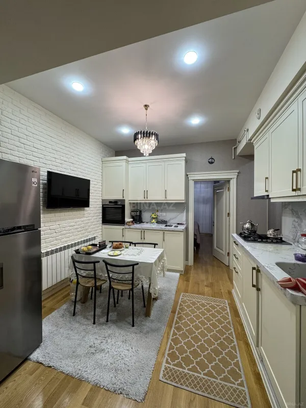 Satılır 3 otaqlı mənzil 94 m²