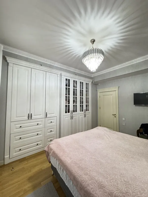 Satılır 3 otaqlı mənzil 94 m²