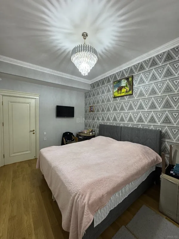 Satılır 3 otaqlı mənzil 94 m²