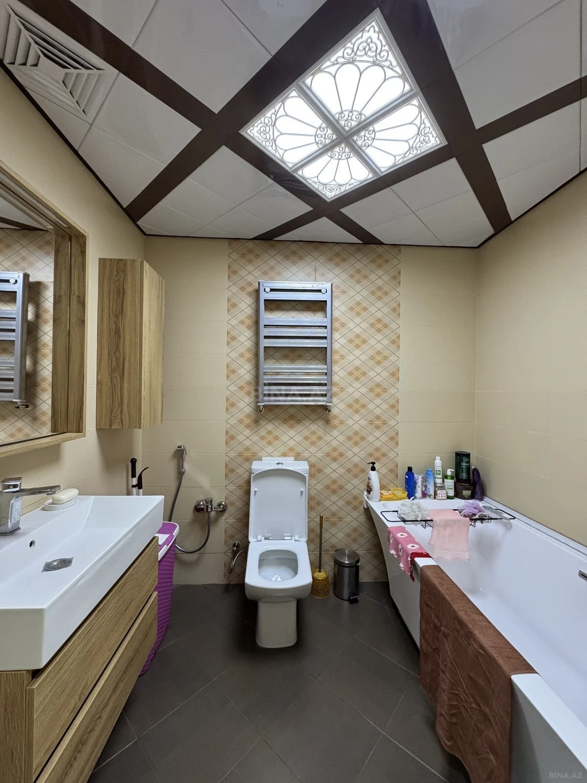 Satılır 3 otaqlı mənzil 94 m²