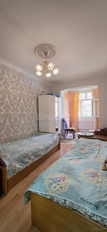 Satılır 5 otaqlı mənzil 110 m²