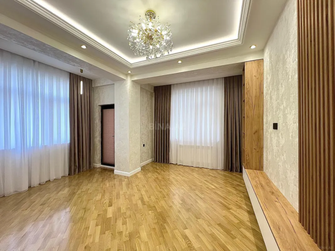 Satılır 3 otaqlı mənzil 105 m²