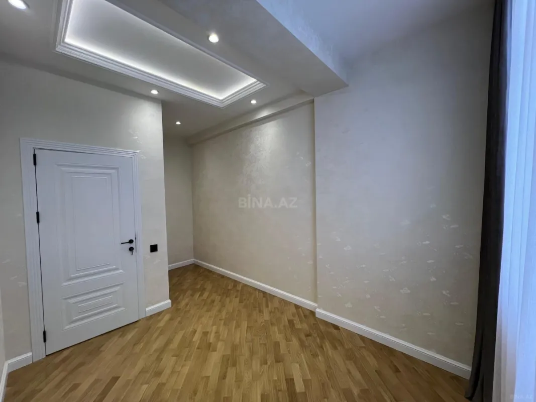 Satılır 3 otaqlı mənzil 105 m²