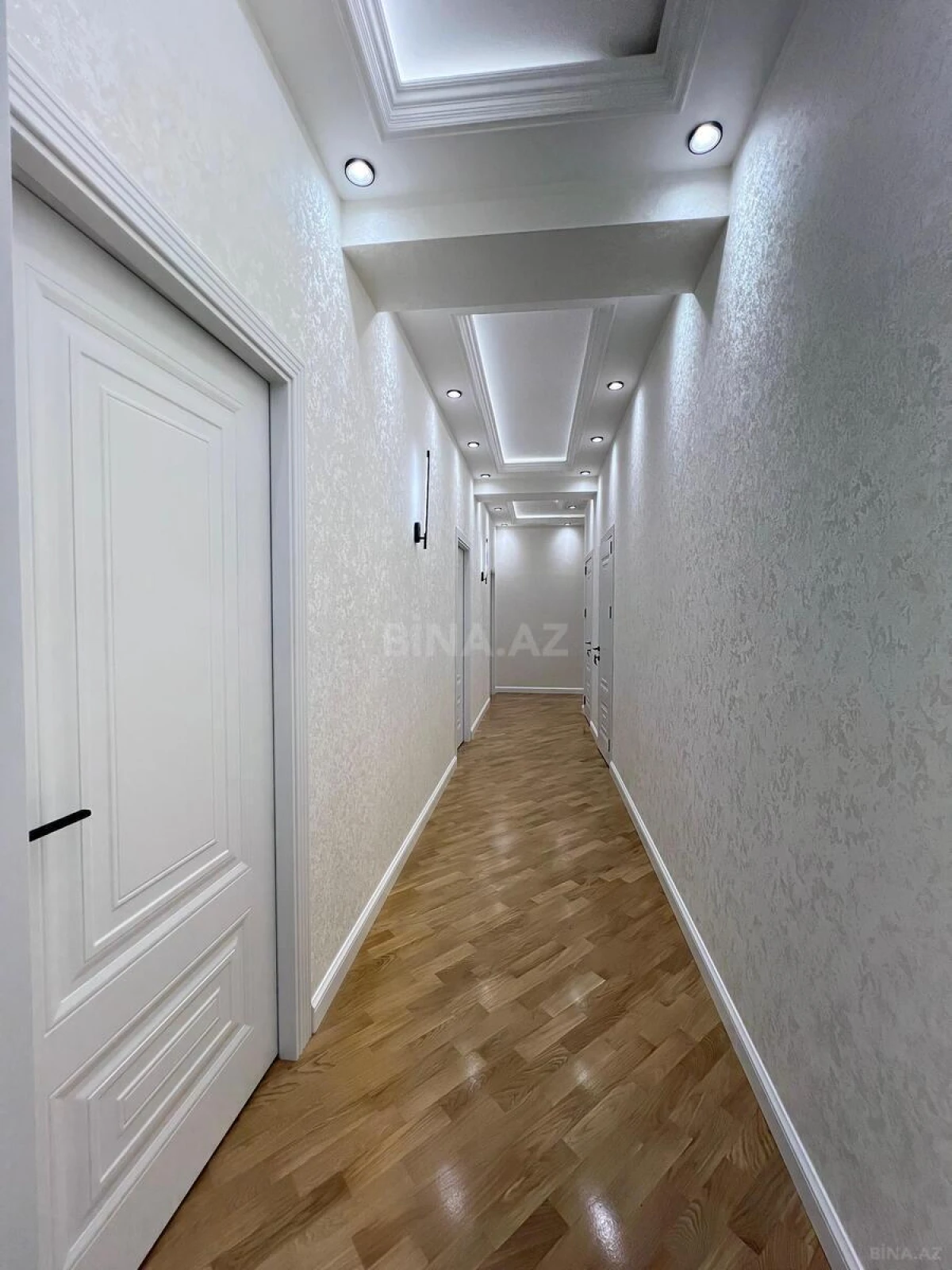 Satılır 3 otaqlı mənzil 105 m²
