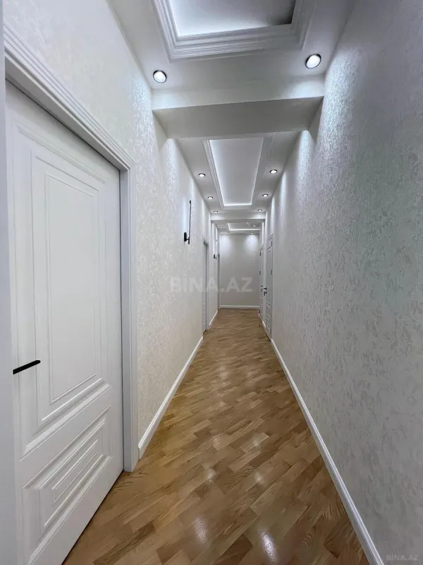 Satılır 3 otaqlı mənzil 105 m²