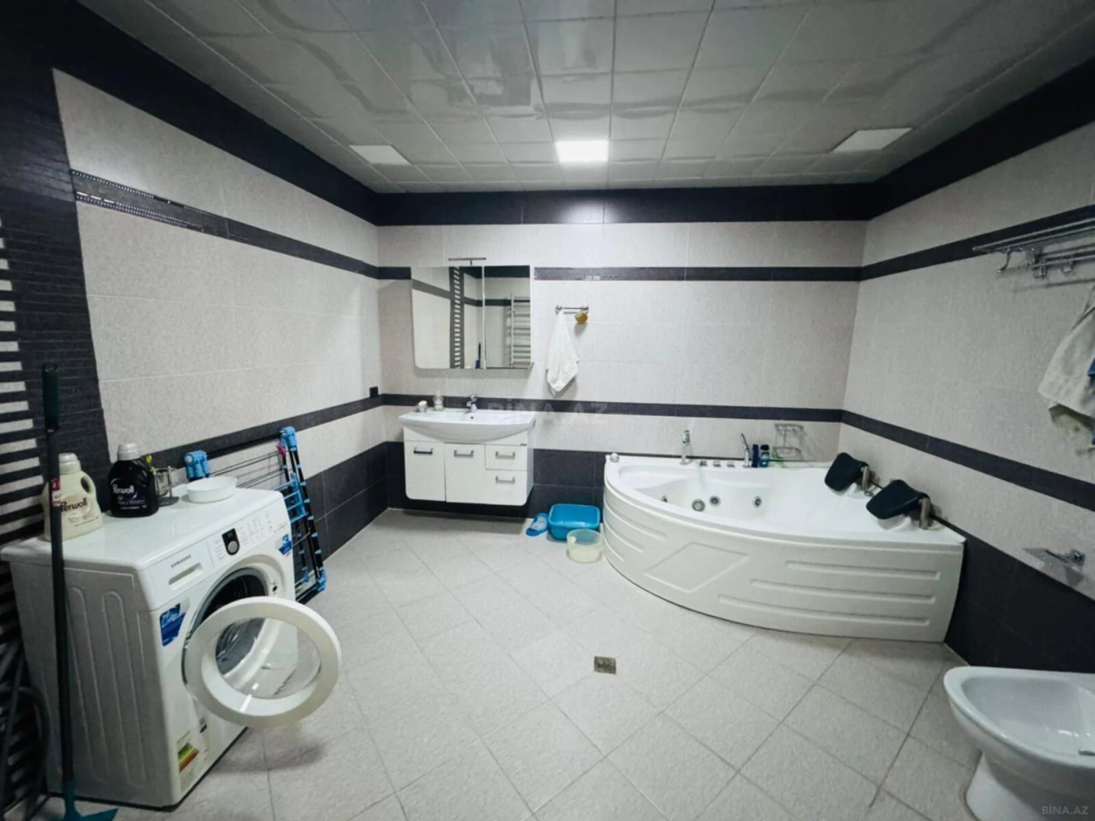 Kirayə verilir 3 otaqlı mənzil 170 m²