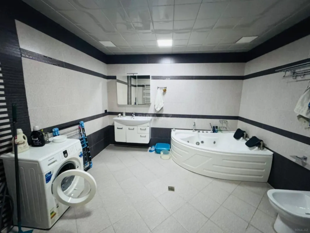 Kirayə verilir 3 otaqlı mənzil 170 m²