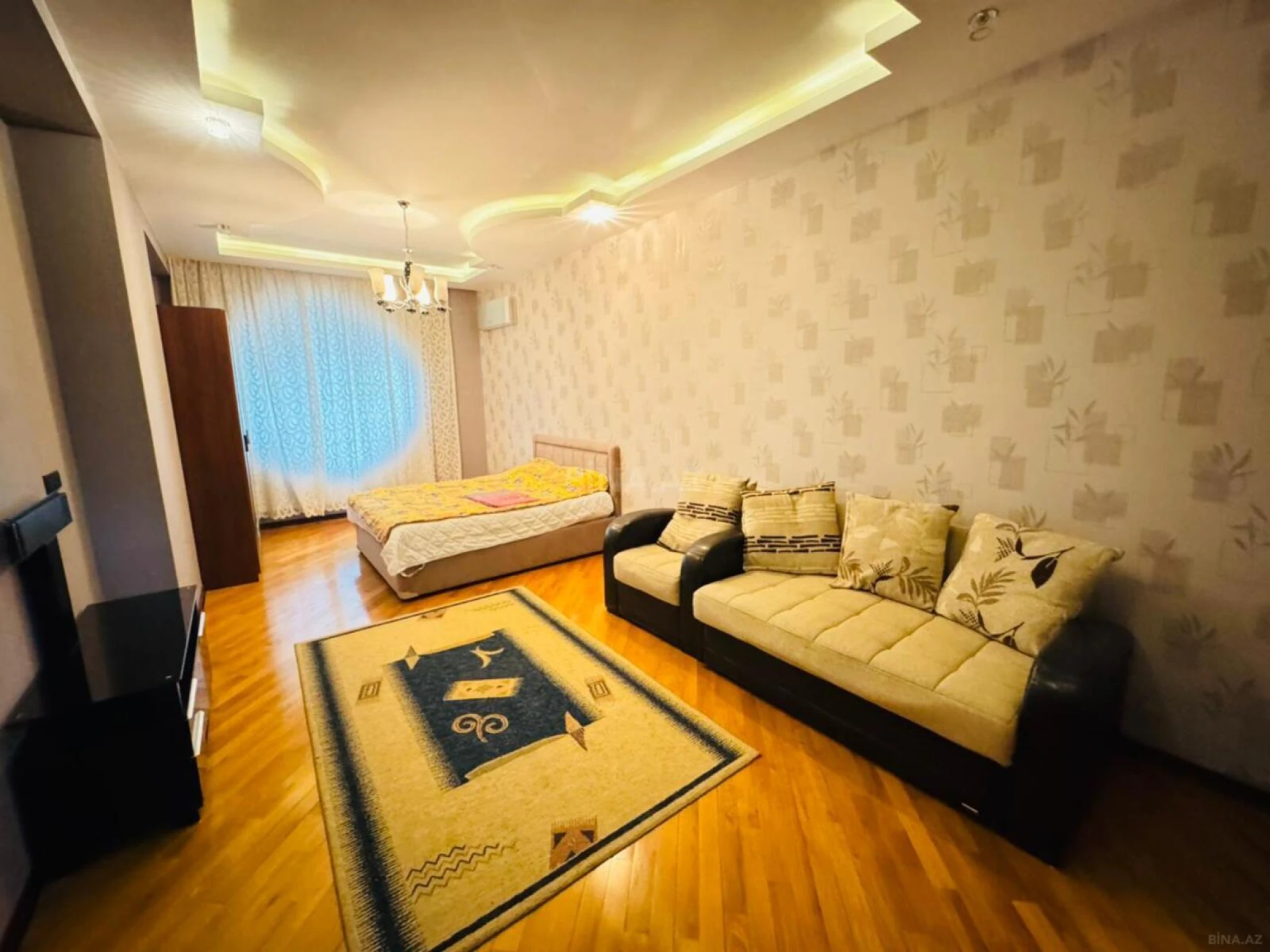 Kirayə verilir 3 otaqlı mənzil 170 m²
