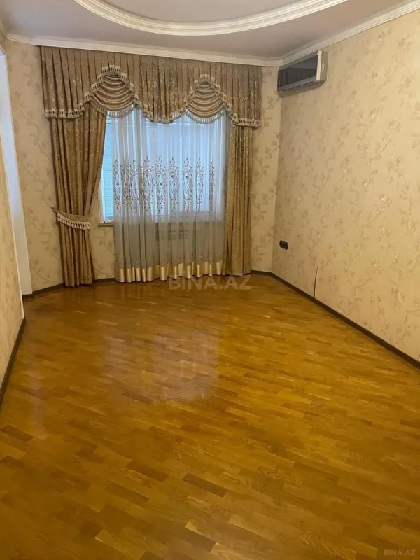 Kirayə verilir 3 otaqlı mənzil 135 m²