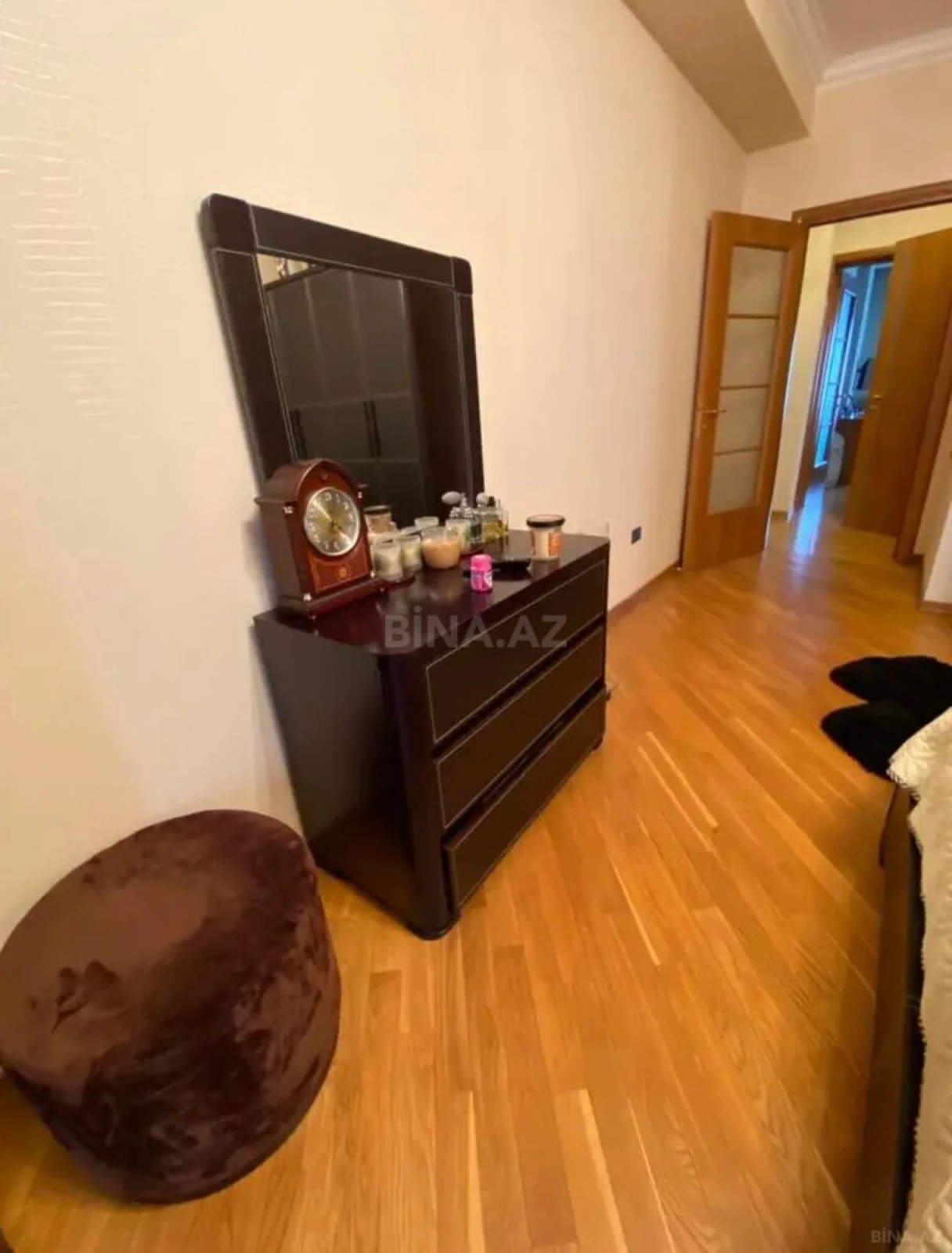 Satılır 3 otaqlı mənzil 130 m²