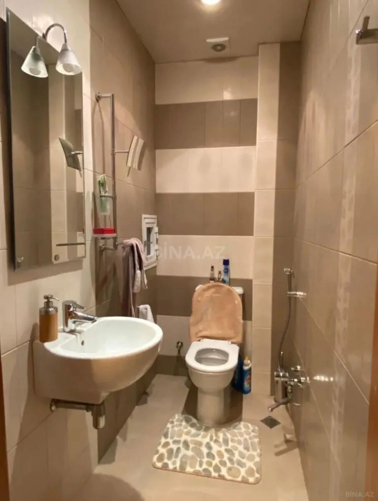 Satılır 3 otaqlı mənzil 130 m²