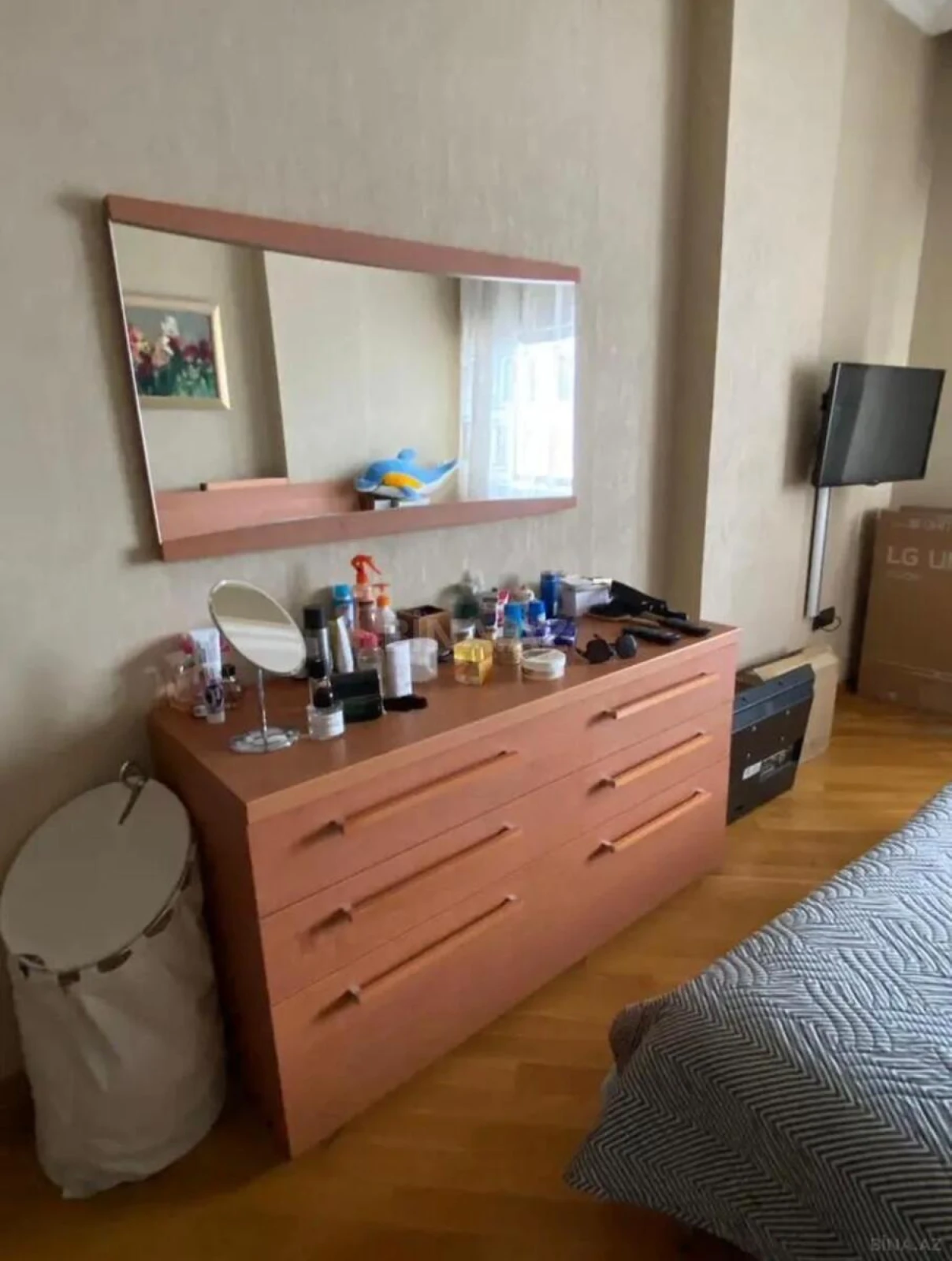 Satılır 3 otaqlı mənzil 130 m²