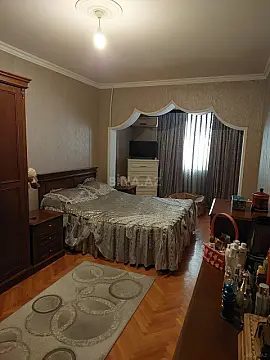 Satılır 4 otaqlı mənzil 100 m²