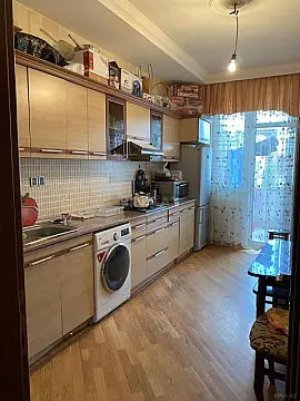 Kirayə verilir 2 otaqlı mənzil 91 m²