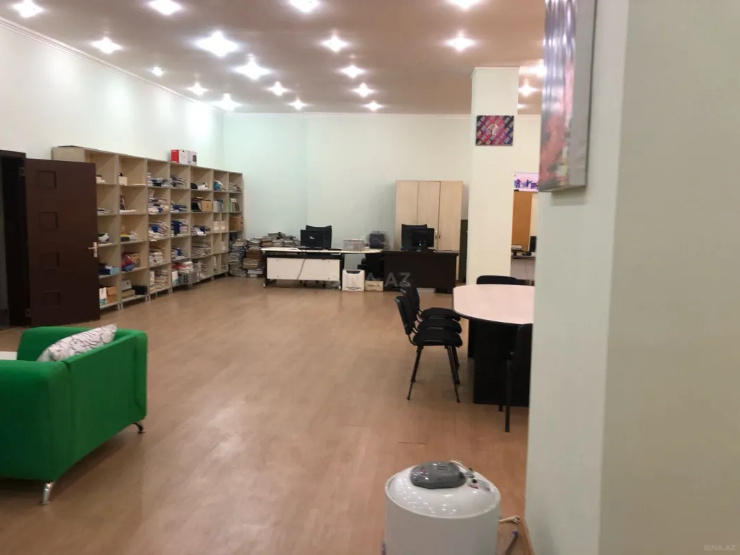 Kirayə verilir 2 otaqlı ofis 250 m²