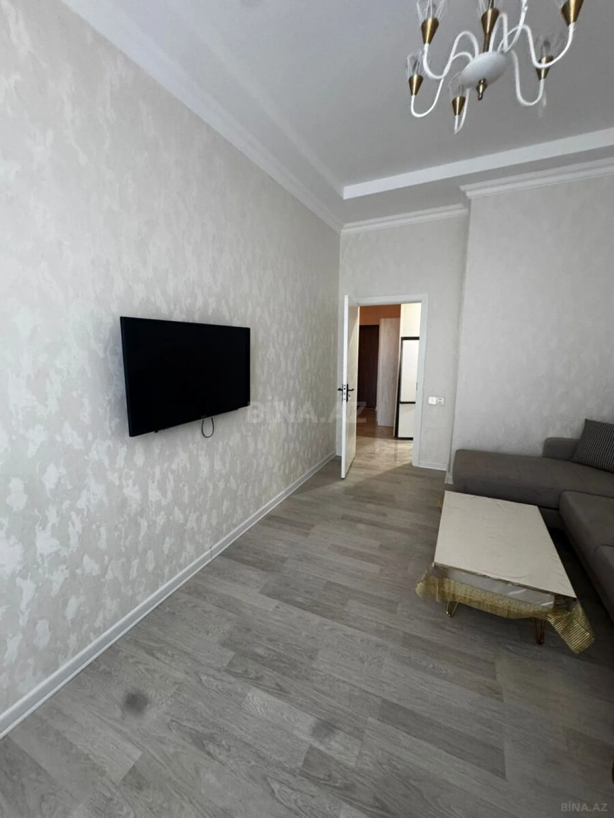 Kirayə verilir 2 otaqlı mənzil 74 m²