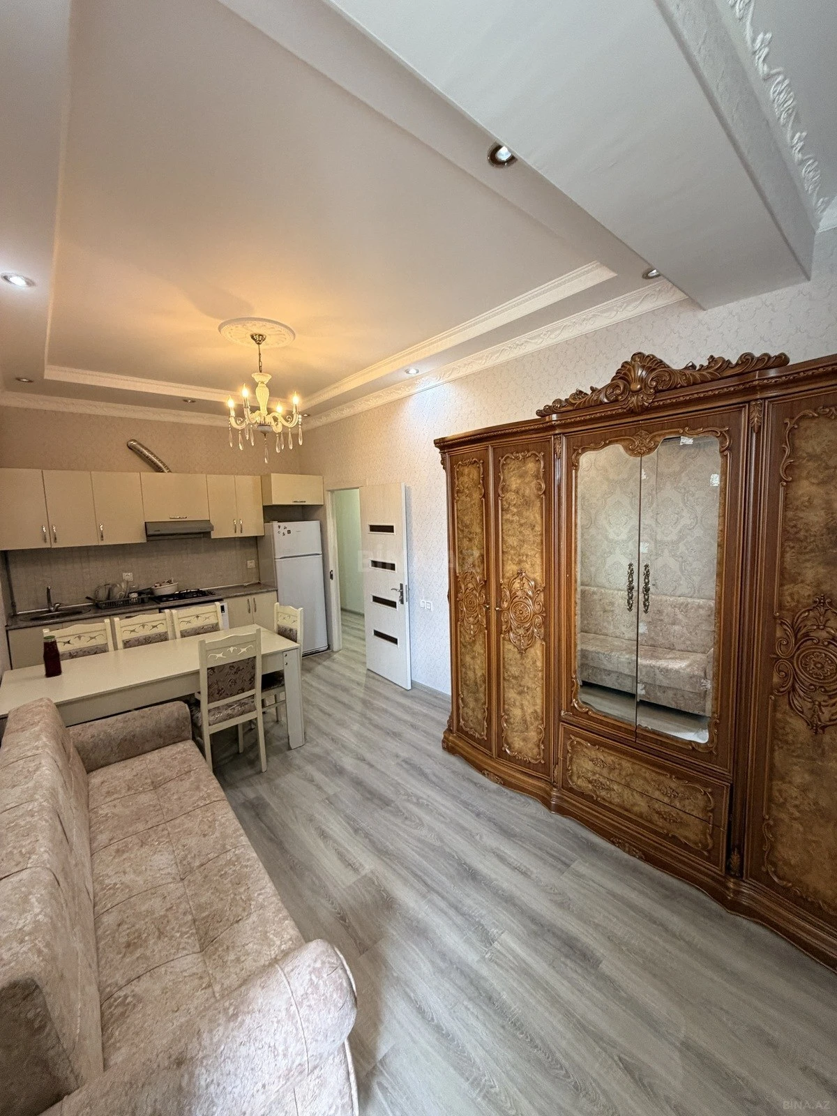 Kirayə verilir 2 otaqlı mənzil 55 m²