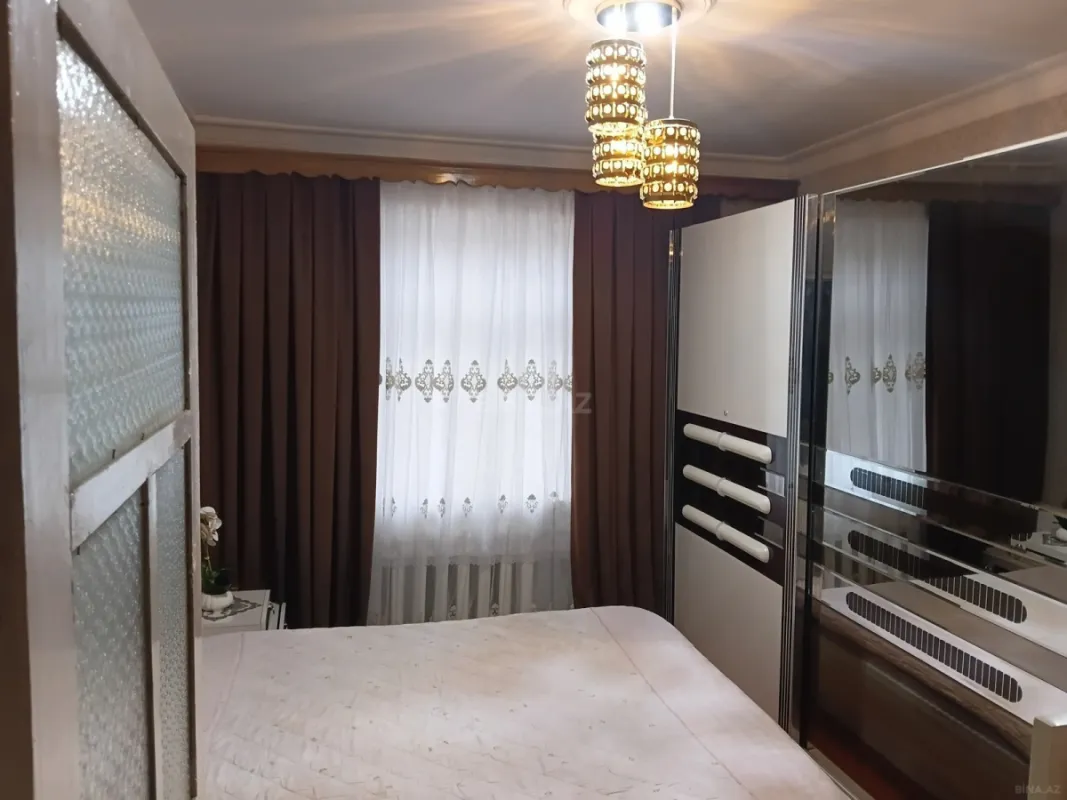 Satılır 4 otaqlı mənzil 93.5 m²