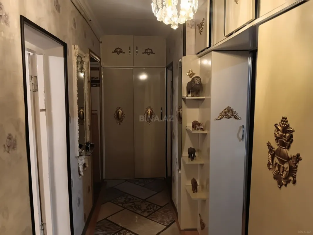 Satılır 4 otaqlı mənzil 93.5 m²