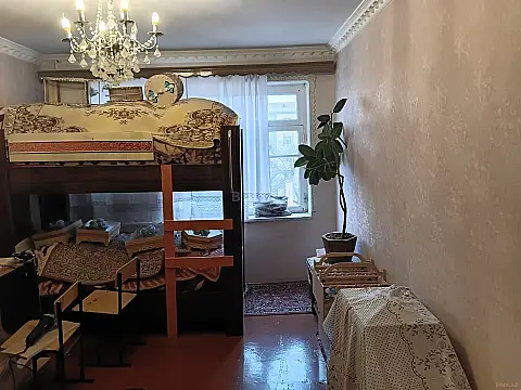 Satılır 4 otaqlı mənzil 93.5 m²