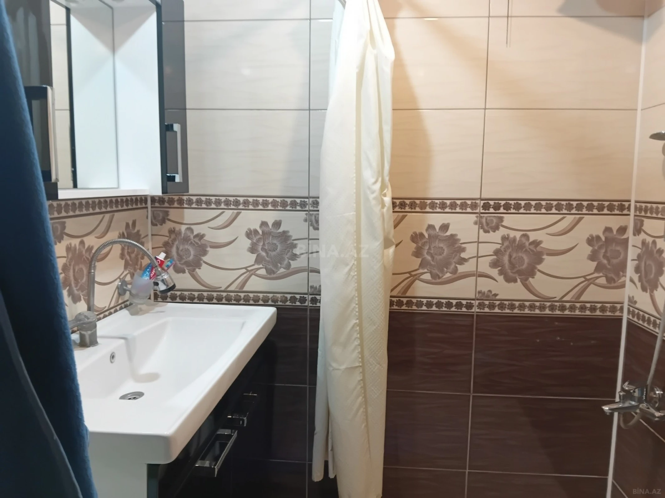 Satılır 4 otaqlı mənzil 93.5 m²