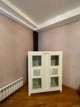 Kirayə verilir 3 otaqlı mənzil 150 m²