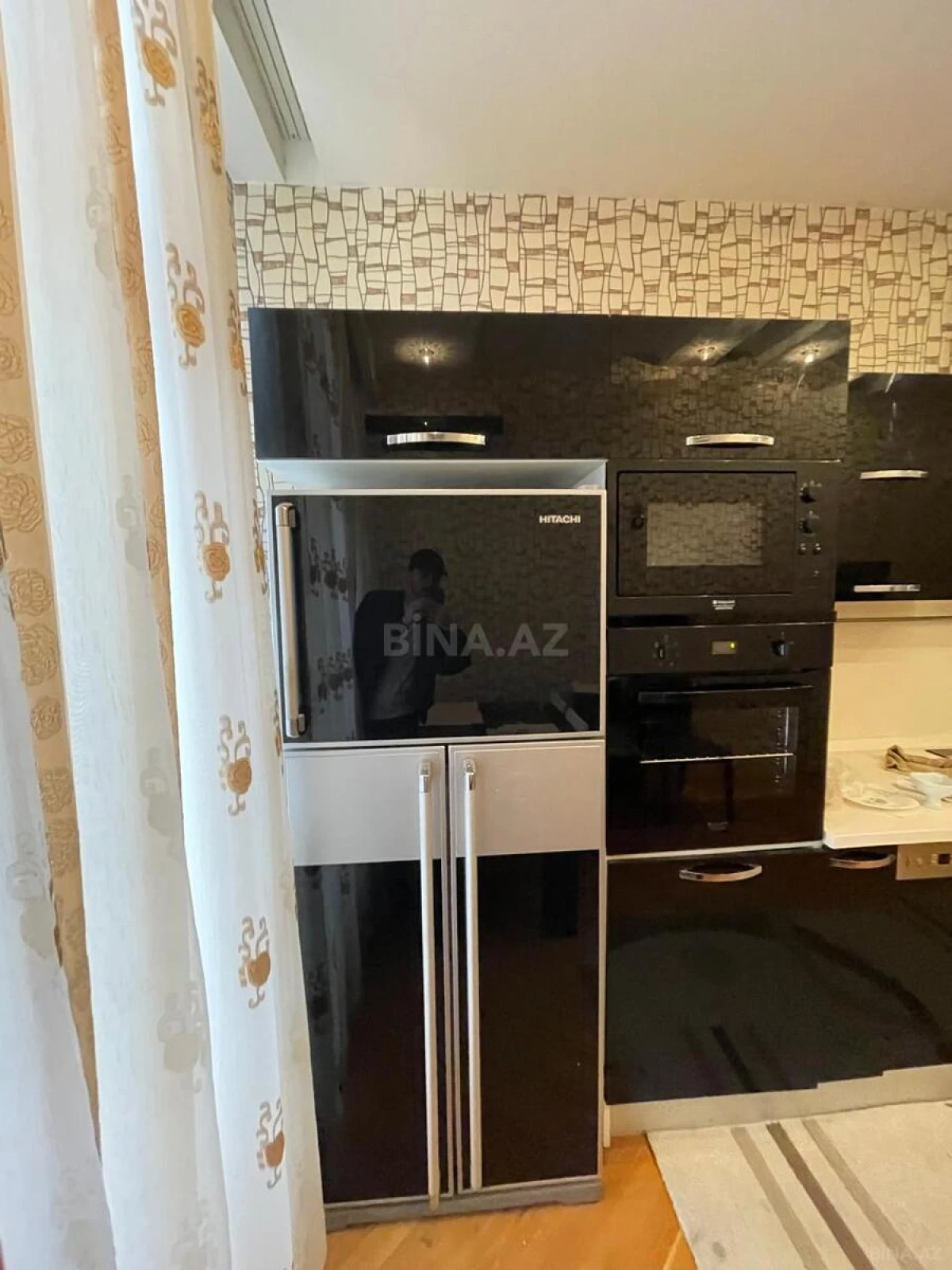 Kirayə verilir 3 otaqlı mənzil 150 m²