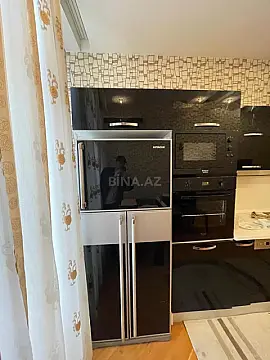 Kirayə verilir 3 otaqlı mənzil 150 m²