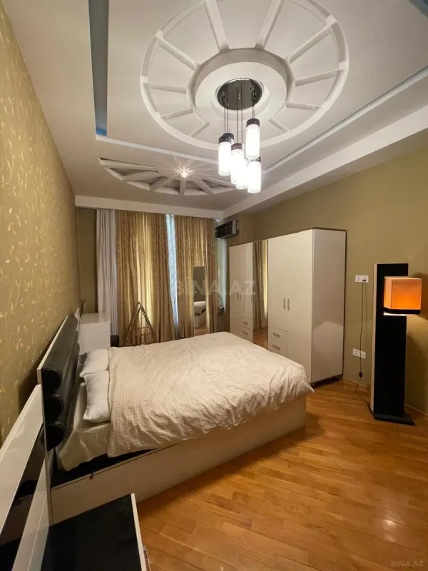 Kirayə verilir 3 otaqlı mənzil 150 m²