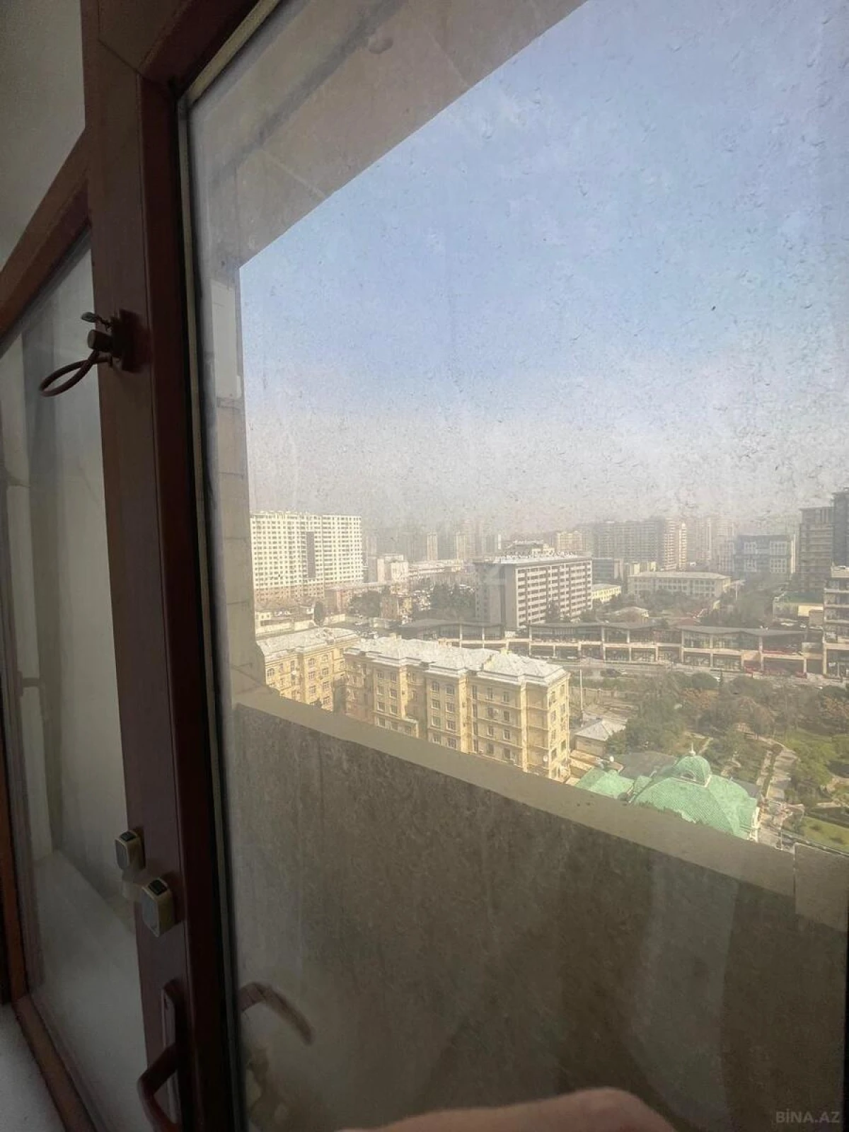 Kirayə verilir 3 otaqlı mənzil 150 m²