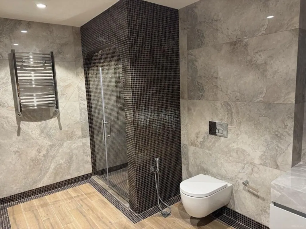 Kirayə verilir 3 otaqlı mənzil 150 m²