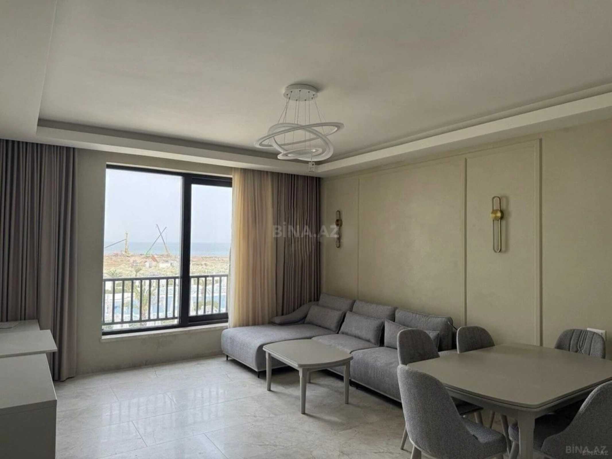 Kirayə verilir 3 otaqlı mənzil 150 m²