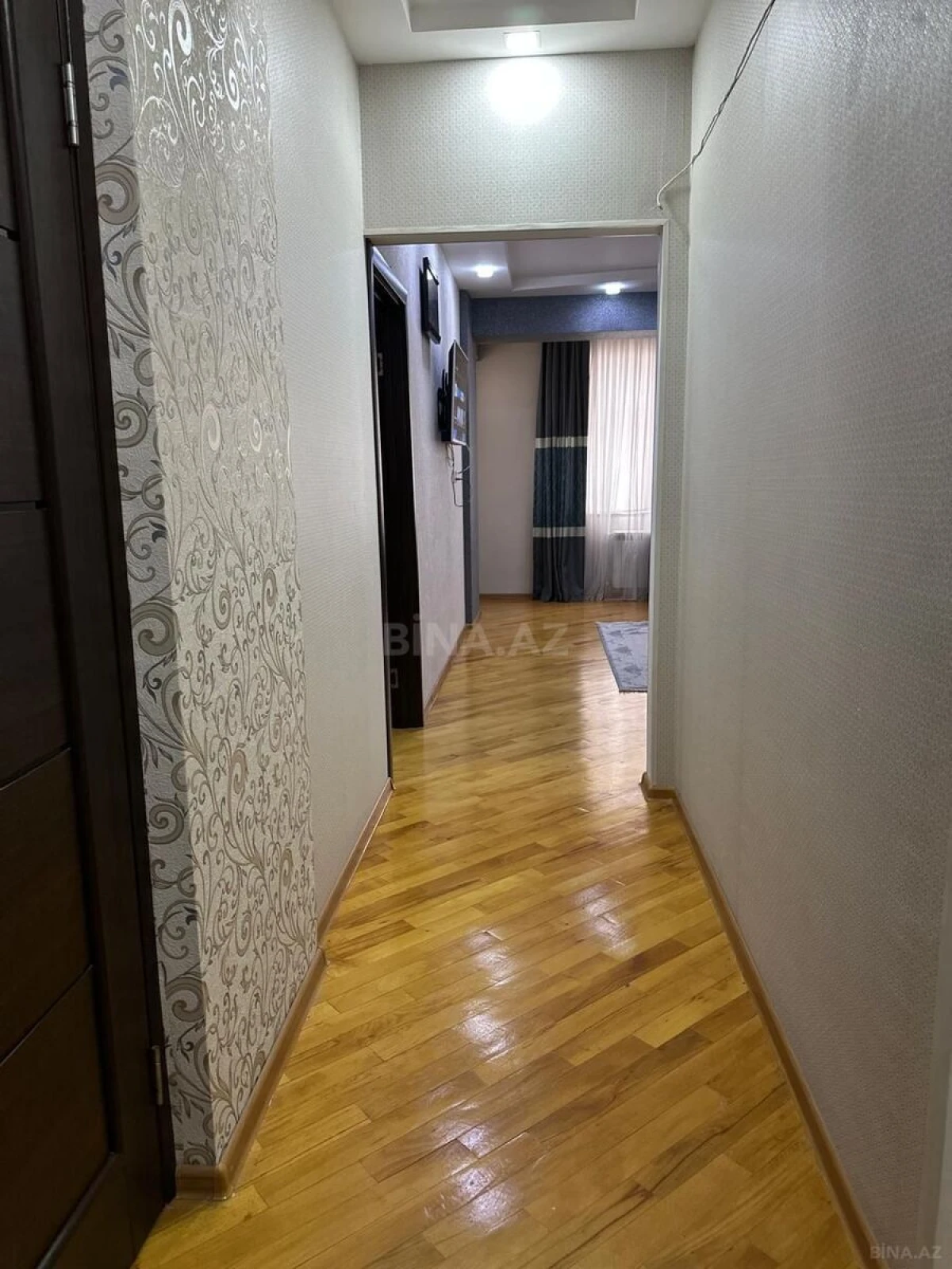 Kirayə verilir 2 otaqlı mənzil 74 m²