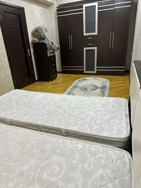 Kirayə verilir 2 otaqlı mənzil 74 m²