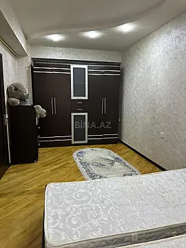 Kirayə verilir 2 otaqlı mənzil 74 m²