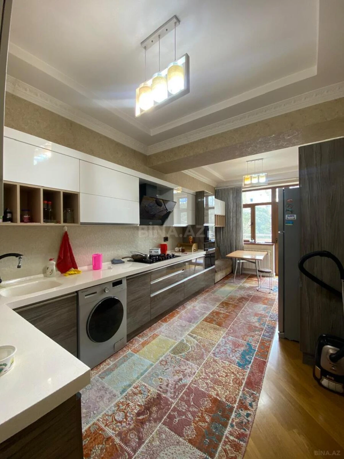 Satılır 3 otaqlı mənzil 155 m²